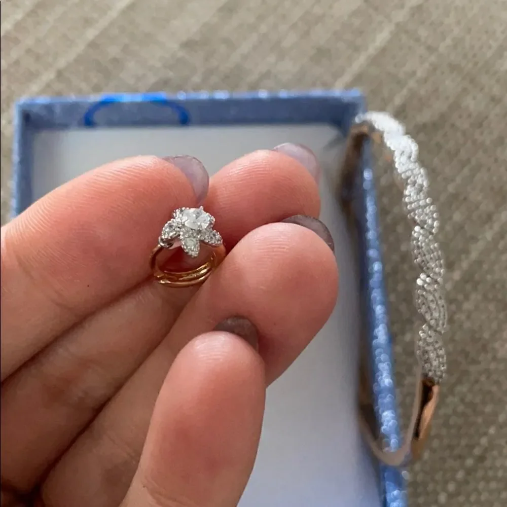 Bracelet and earring set